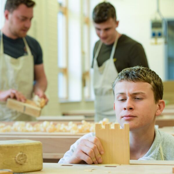 Businessfoto Berufliche Schule Wolgast - Tischler und Holzmechaniker