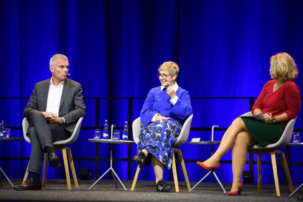 Eventfotografie, Kongressfotografie, Veranstaltungsfotograf-Margit Wild-Fotograf:in Rostock - Bundeskongress Nationale Stadtentwicklungspolitik in Rostock