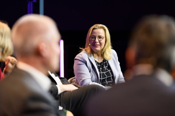 Eventfotografie, Kongressfotografie, Veranstaltungsfotograf-Margit Wild-Fotograf:in Rostock - Bundeskongress Nationale Stadtentwicklungspolitik in Rostock