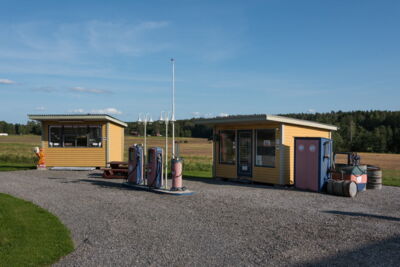 Alte Tankstelle am Glafsfjorden- Fotograf:in Rostock - Reisefoto